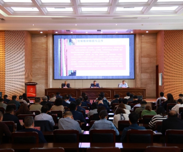 稳扎稳打，持续启发奋进； 思路创新，力求优质发展