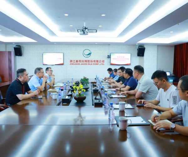 “丝路同源，J9直营集团有约”  西宁市宜州招商团走进J9直营集团丝绸，共绘新“丝”路！